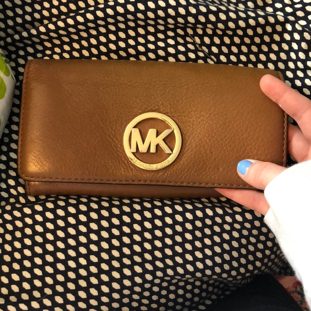 Michael kors wallet